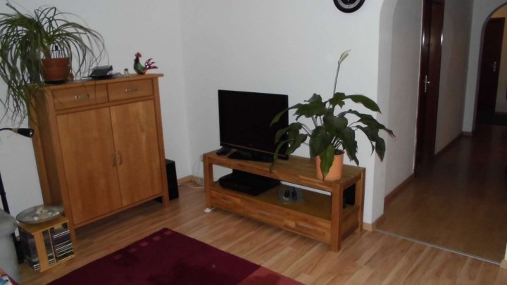 Rückzugsort über den Dächern – Gemütliche 3,5 Zimmer mit Balkon (Niefern-Vorort)