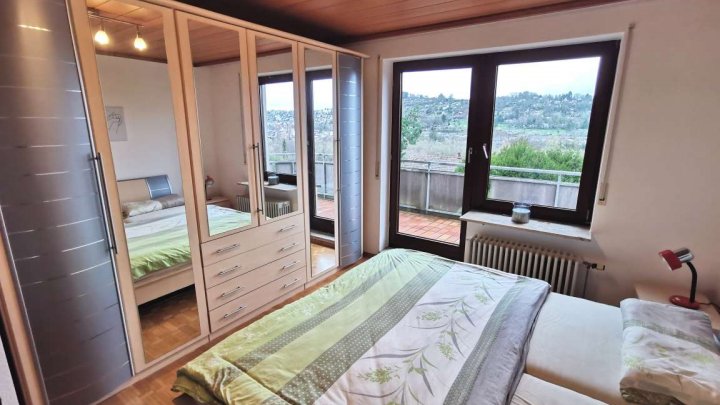 Gemütliche 2-Zimmer-Mietwohnung in Aussichtslage
