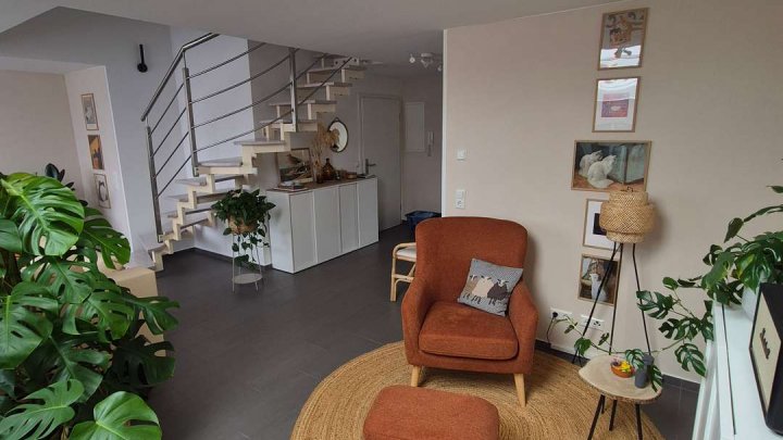Soll es etwas Besonderes sein? 4-Zimmer Maisonette-Wohnung in Remchingen-Singen!