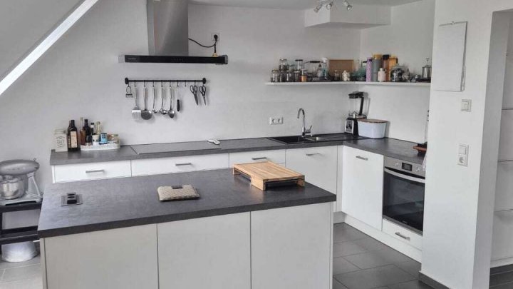 Soll es etwas Besonderes sein? 4-Zimmer Maisonette-Wohnung in Remchingen-Singen!