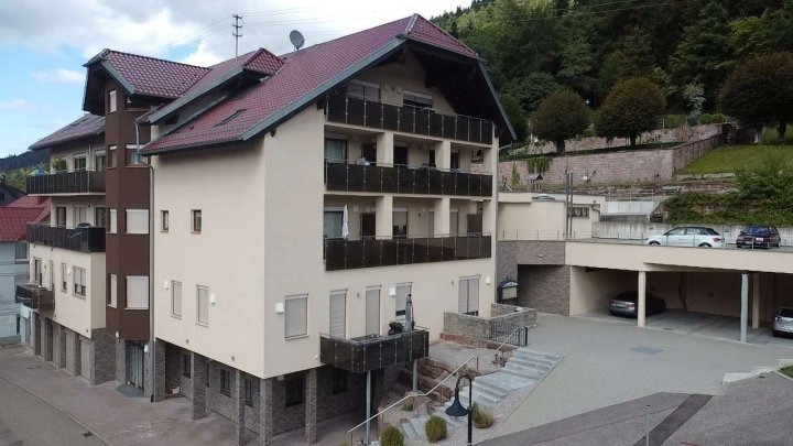 ***Exclusive Wohneinheit mit Garage und Stellplatz***
