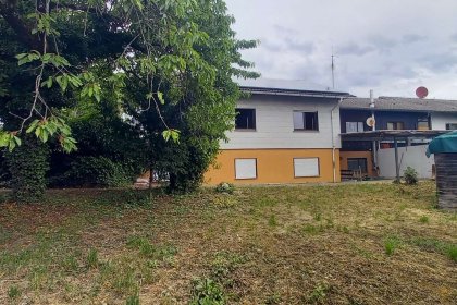 Garten mit Rückfassade