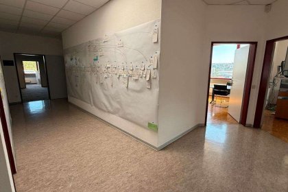 Flur 2. OG Büro- & Produktionsgebäude (GR 43)