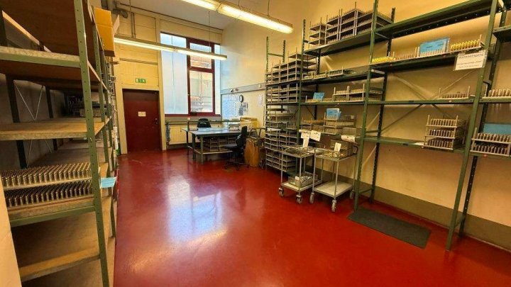 Attraktive Gewerbeimmobilie mit Büro-, Produktions- und Hallenflächen in Königsbach-Stein