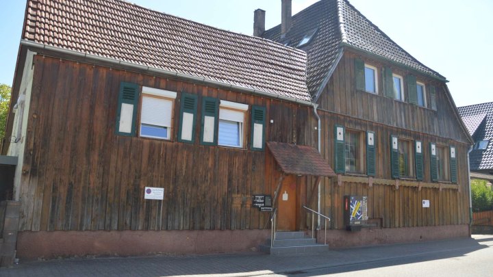 Kapitalanleger aufgepasst! Wohn und Geschäftshaus mit 6,5 % Rendite zu verkaufen!