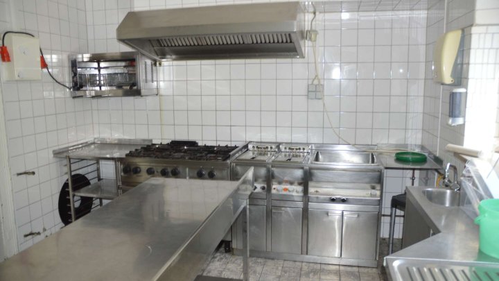 Kapitalanleger aufgepasst! Wohn und Geschäftshaus mit 6,5 % Rendite zu verkaufen!