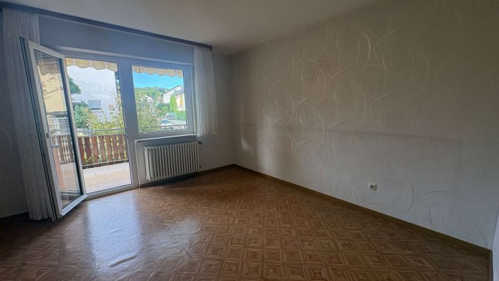 Zwei Wohnungen unter einem Dach – Zweifamilienhaus mit großem Garten