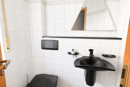 EG: Gäste WC