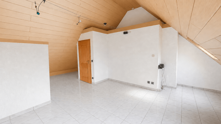 Ruhe vor der Haustür, Stadt in Reichweite – Reihenmittelhaus in Pforzheim-Hagenschießsiedlung