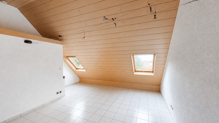 Ruhe vor der Haustür, Stadt in Reichweite – Reihenmittelhaus in Pforzheim-Hagenschießsiedlung