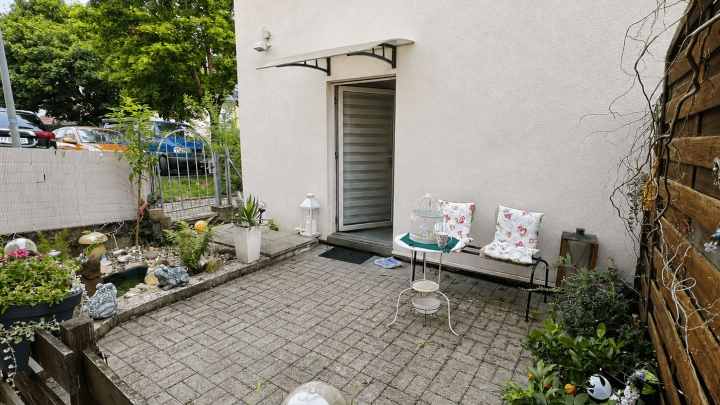 Charmantes 1-Zimmer-Häuschen mit eigenem Eingang und Terrasse