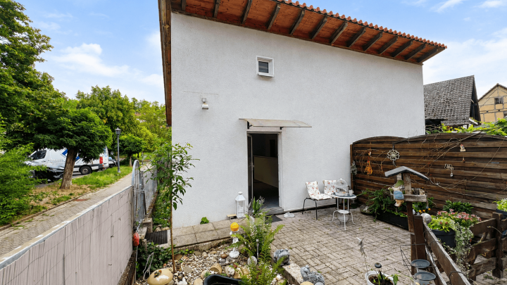 Charmantes 1-Zimmer-Häuschen mit eigenem Eingang und Terrasse