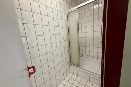 Sanitäranlagen 1. OG Büro- & Produktionsgebäude (GR 20)