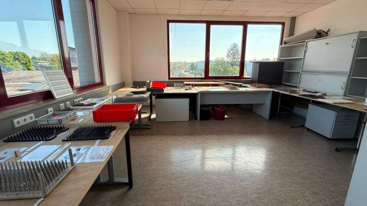 Attraktive Gewerbeimmobilie mit Büro-, Produktions- und Hallenflächen in Königsbach-Stein