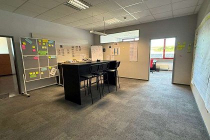 Aufenthaltsbereich 2. OG Büro- & Produktionsgebäude (GR 37)