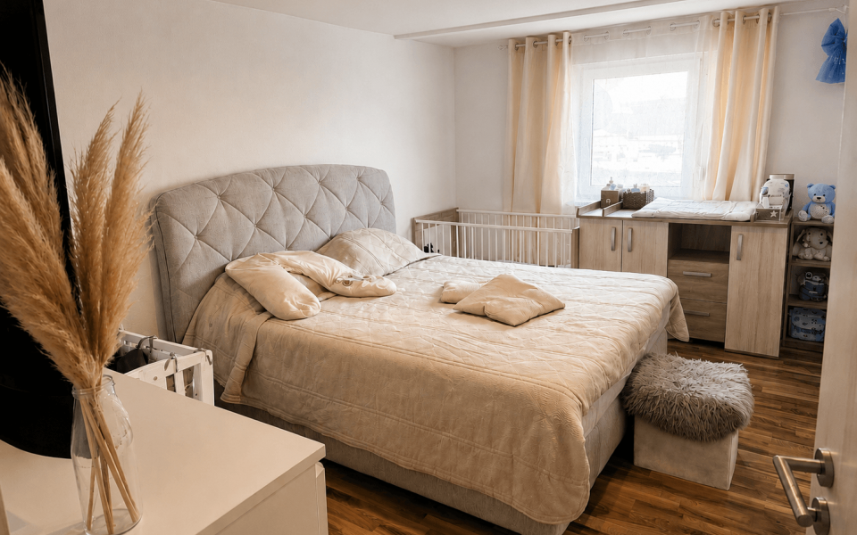 Schlafzimmer 1