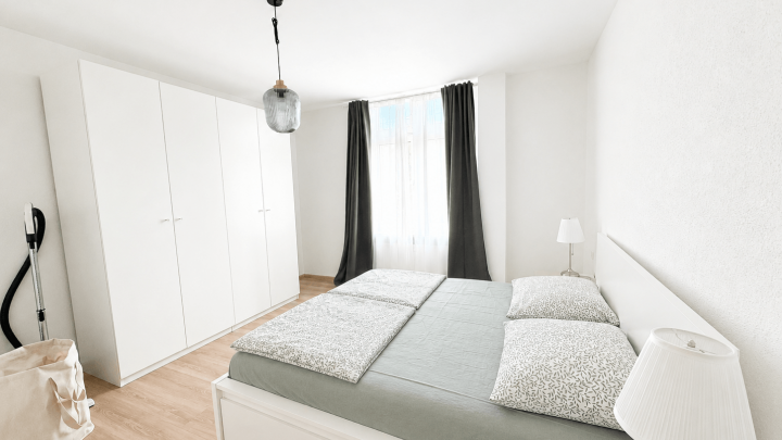 Hochwertig möblierte 2-Zimmer-Wohnung mit Einbauküche in zentraler Citylage
