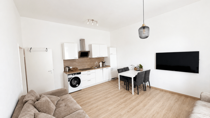 Hochwertig möblierte 2-Zimmer-Wohnung mit Einbauküche in zentraler Citylage