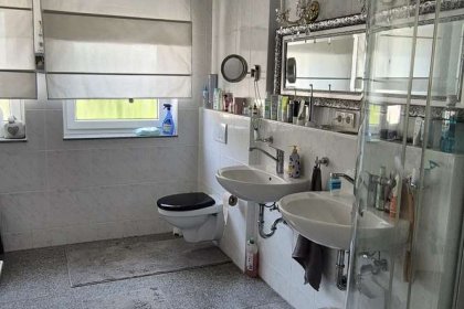 Badezimmer OG 