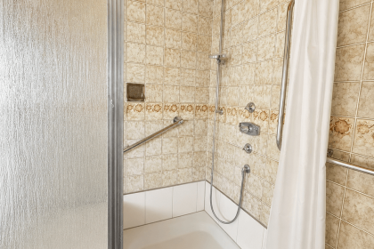 OG: Bad 2 Dusche
