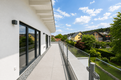 Terrasse unmöbliert