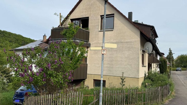 3,5 Zim. DG-Wohnung mit besonderem Charme zu verkaufen!
