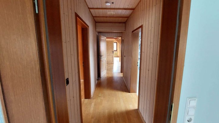 3,5 Zim. DG-Wohnung mit besonderem Charme zu verkaufen!