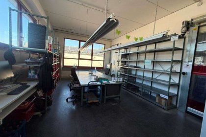 Arbeitsbereich 1. OG Büro- & Produktionsgebäude (GR 25)