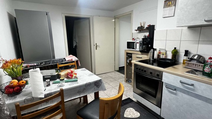 *Gepflegtes Haus mit 3 Wohnungen, Balkon, Terrasse &Garage zu verkaufen*