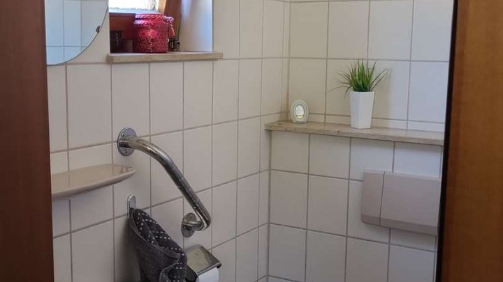 Zentral gelegenes Reihenendhaus in Bad Wildbad/Calmbach mit Carport und Garten