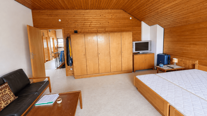 Villenflair und Ruhe pur – Einfamilienhaus mit Traumgarten in guter Lage von Engelsbrand-Salmbach