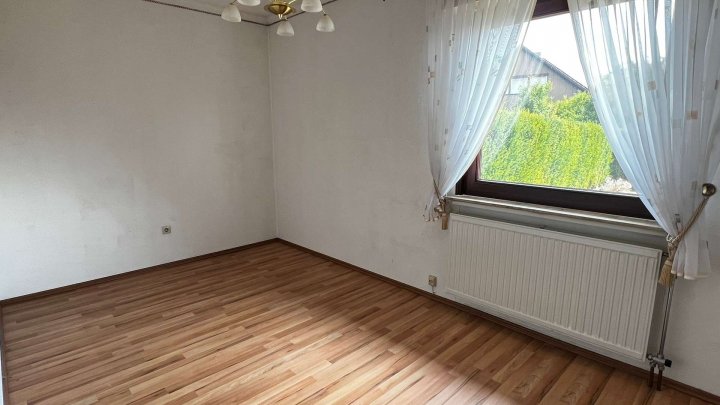 Traumhaus für Nichtträumer- mit großem Garten -mit Doppelgarage- in fantastischer Lage.