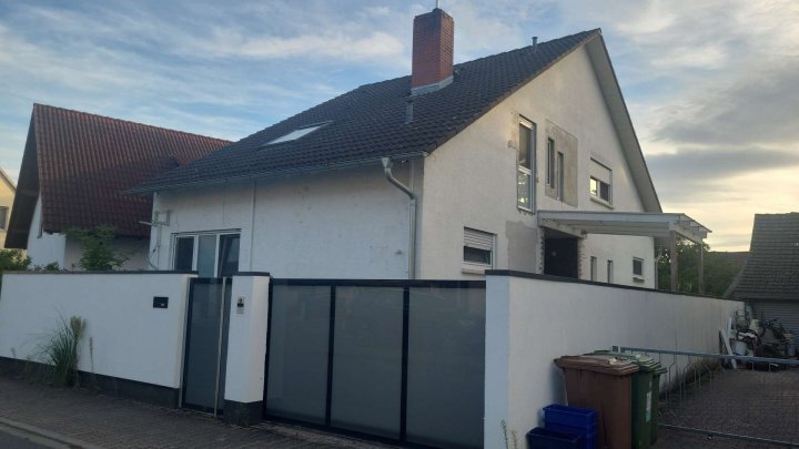 ***Fast am Ziel*** Freistehendes Einfamilienhaus zum individuellen Fertigstellen
