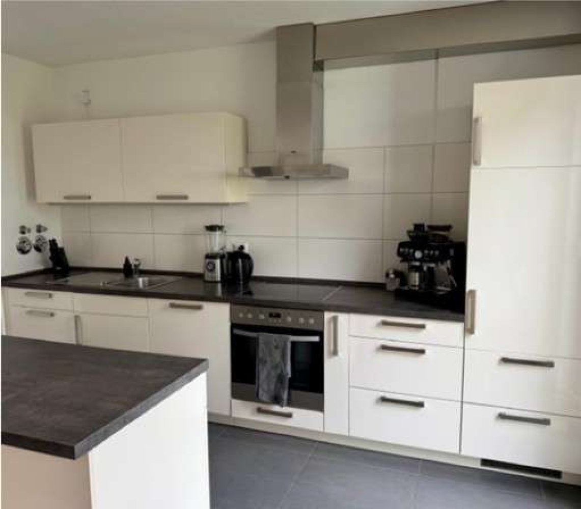 Moderne 3-Zimmer-Wohnung mit Terrasse, Einbauküche und Tiefgaragenstellplatz - Foto 4