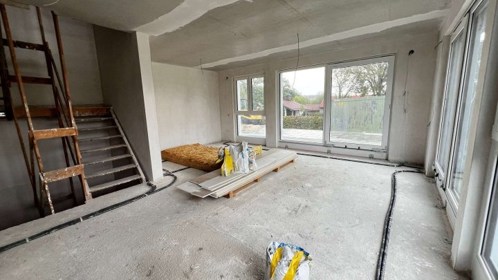 Ihr Zuhause. Ihr Stil.  – Reihenhaus zum Selbstausbau oder Fertigstellenlassen in Kleinvillars