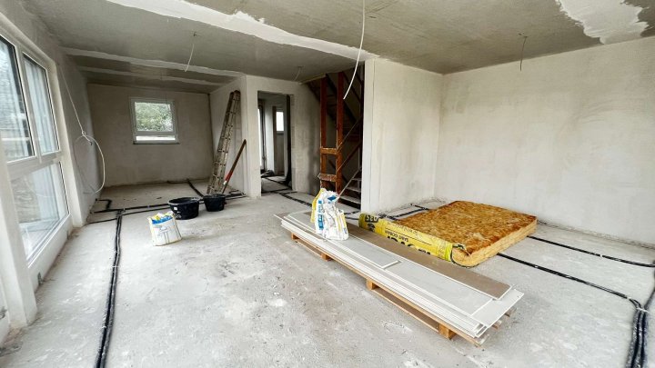 Ihr Zuhause. Ihr Stil.  – Reihenhaus zum Selbstausbau oder Fertigstellenlassen in Kleinvillars