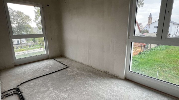 Ihr Zuhause. Ihr Stil.  – Reihenhaus zum Selbstausbau oder Fertigstellenlassen in Kleinvillars