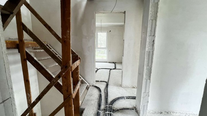 Ihr Zuhause. Ihr Stil.  – Reihenhaus zum Selbstausbau oder Fertigstellenlassen in Kleinvillars