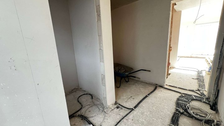 Ihr Zuhause. Ihr Stil.  – Reihenmittelhaus zum Selbstausbau oder Fertigstellenlassen in Kleinvillars