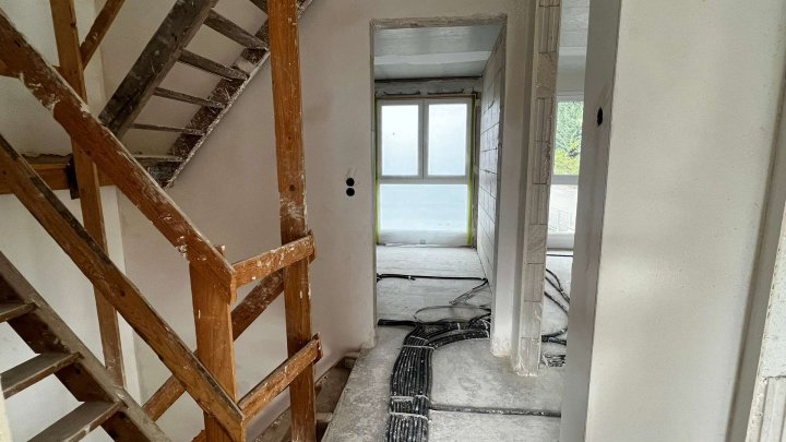 Ihr Zuhause. Ihr Stil.  – Reihenendhaus zum Selbstausbau oder Fertigstellenlassen in Kleinvillars