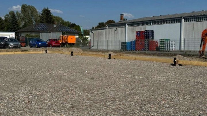 Gewerbehalle mit 52 qm - Lagerhalle - Boot - Oldtimer - Platz - Werkstatt - Platz für Ihre Ideen