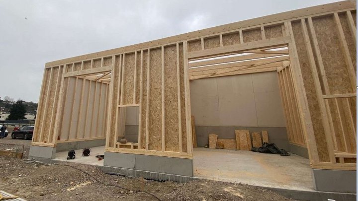 Gewerbehalle mit 52 qm - Lagerhalle - Boot - Oldtimer - Platz - Werkstatt - Platz für Ihre Ideen