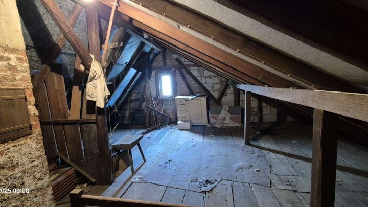 Perfekt für Heimwerker - Einfamilienhaus mit großem Anbau - und Garten mit Baufenster