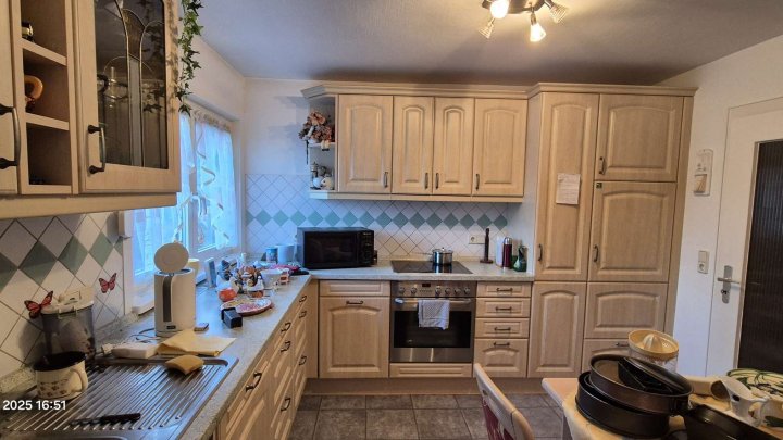 Perfekt für Heimwerker - Einfamilienhaus mit großem Anbau - und Garten mit Baufenster