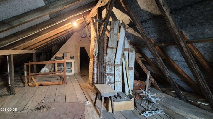 Perfekt für Heimwerker - Einfamilienhaus mit großem Anbau - und Garten mit Baufenster