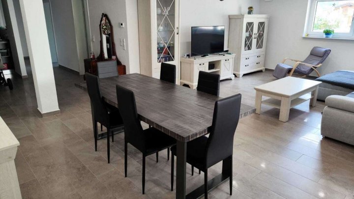 ***Exclusive Wohneinheit mit Garage und Stellplatz***