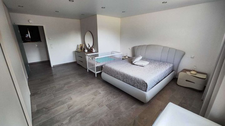 ***Exclusive Wohneinheit mit Garage und Stellplatz***