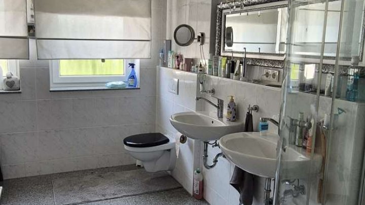 hochwertige & moderne Doppelhaushälfte in Bestlage von Pforzheim zu verkaufen!