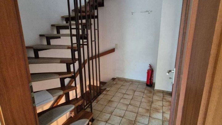 Doppelhaushälfte mit Garten und Garage – Ihr neues Zuhause wartet!