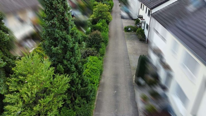 Doppelhaushälfte mit Garten und Garage – Ihr neues Zuhause wartet!